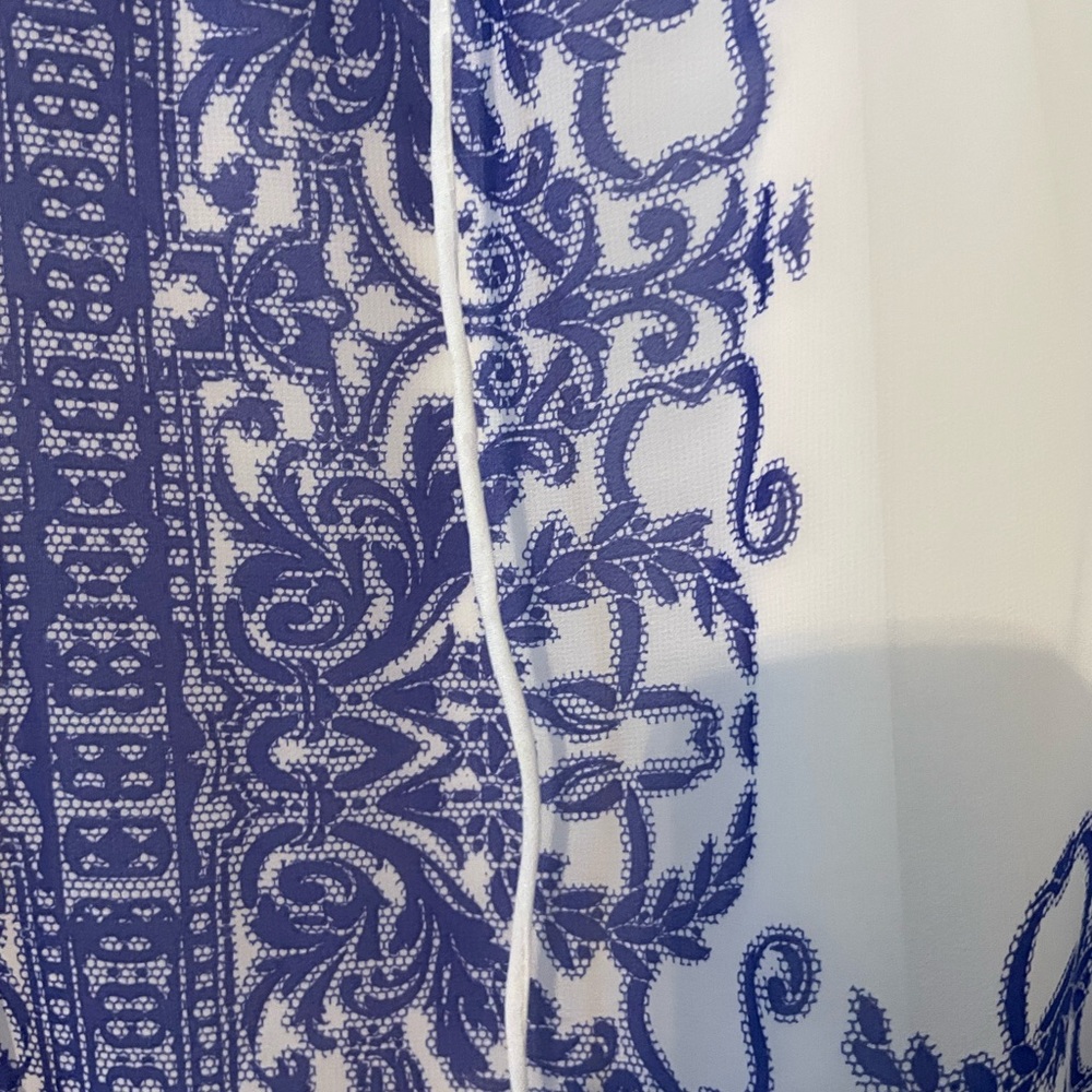 FIGUEROA & FLOWER XL Blue and White Boho Blouse with Relaxed Fit - Picture 3 of 9